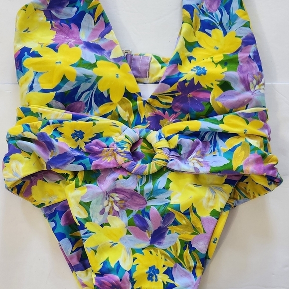 New!‎ For Love and Lemons Daffodil One Piece swimsuit - Picture 9 of 16